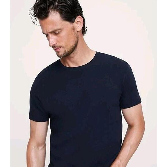 $80 Banana Republic Luxe Touch Performance Tee 2-Pack Navy/Olive Men’s L NWOT - Picture 3 of 9
